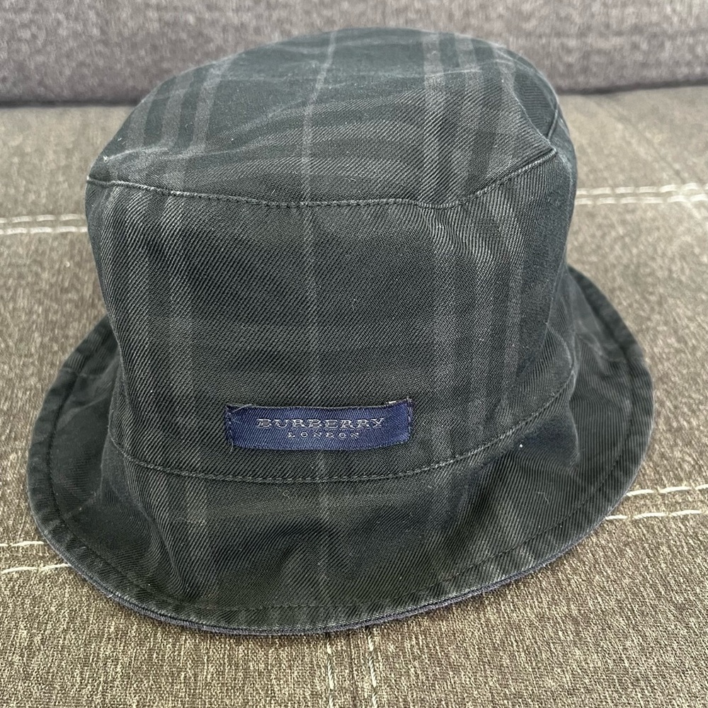 Authentic Burberry Bucket Hat - Black Plaid check/Navy